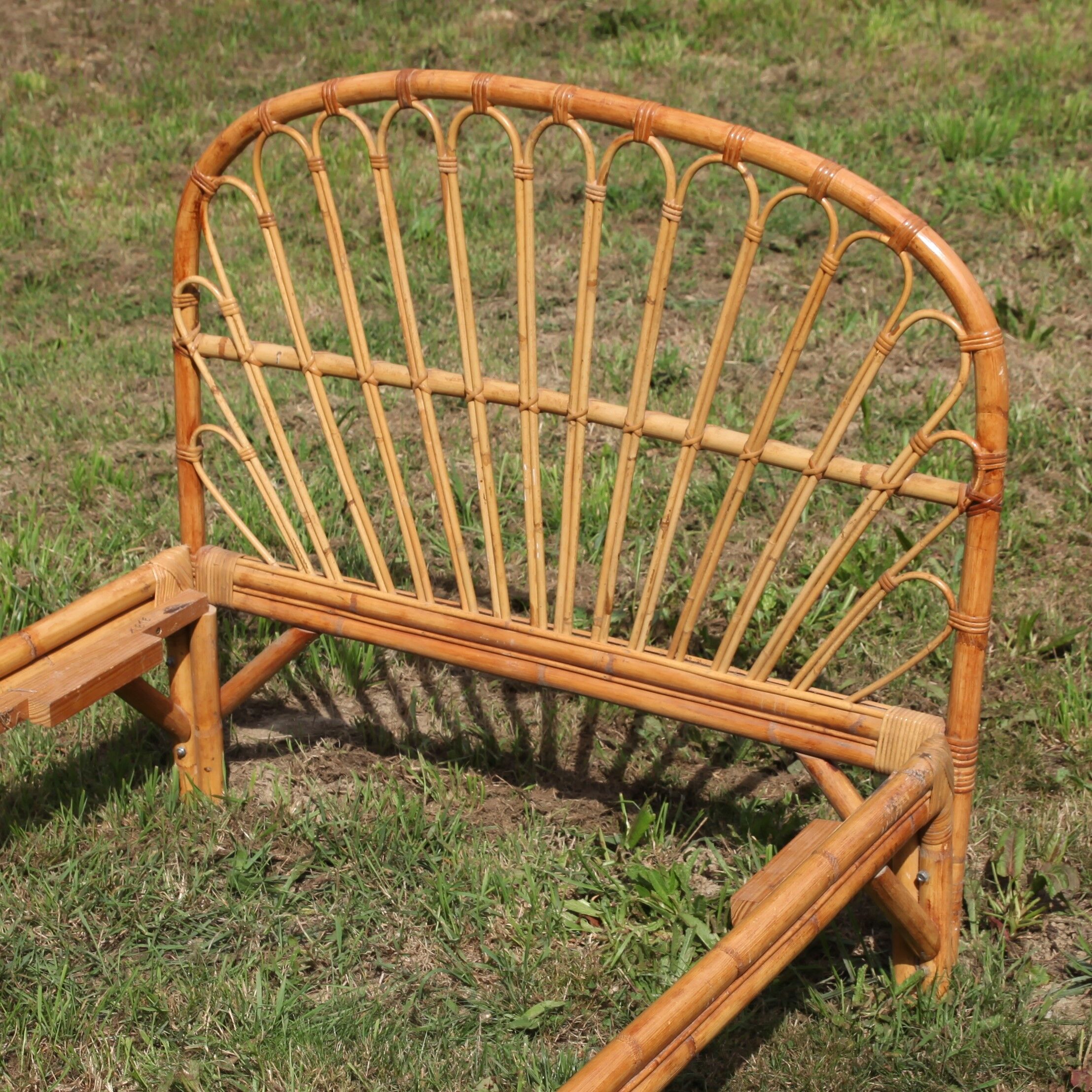 Rattan bed