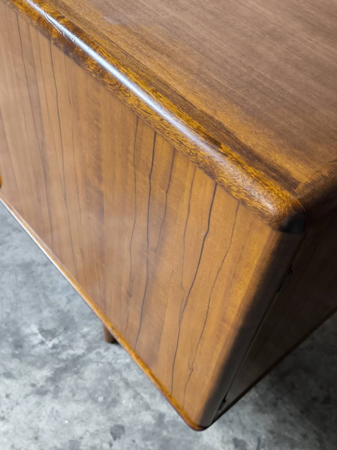 Enfilade scandinave vintage en palissandre