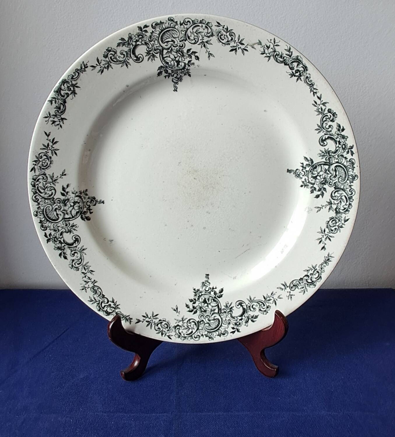 Plat HB&Cie Terre de fer modèle LXV