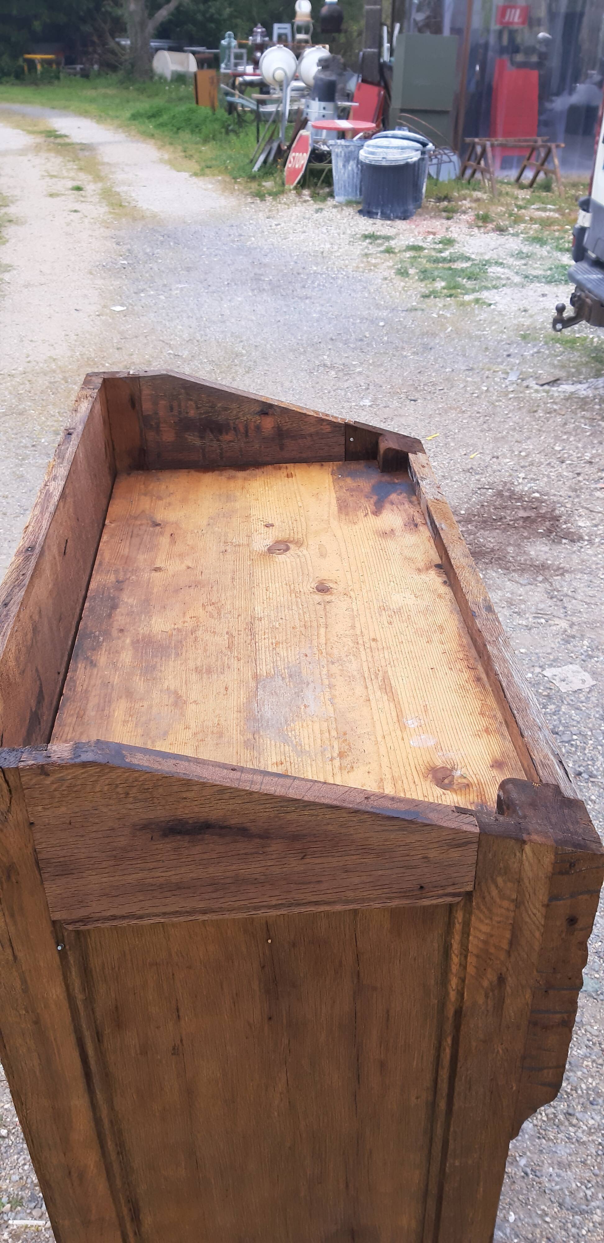 Furniture store box oak