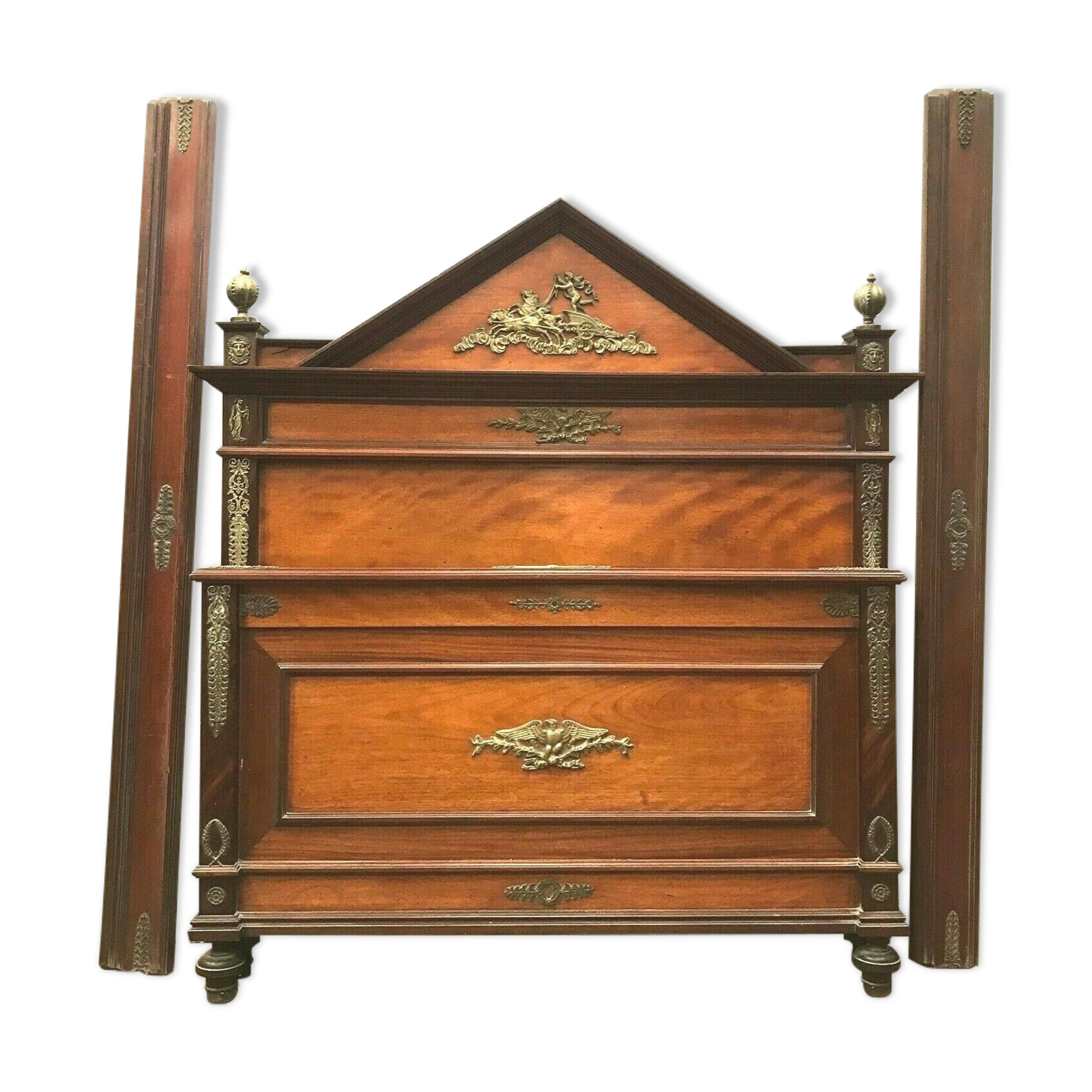 Napoleon period bed in mahogany and veneer XIX century