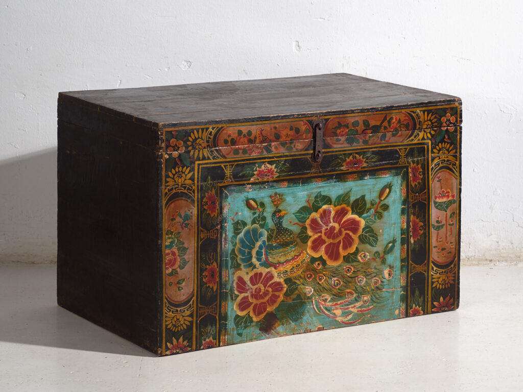 Antique Chinese chest painted in pine wood – China, circa 1900