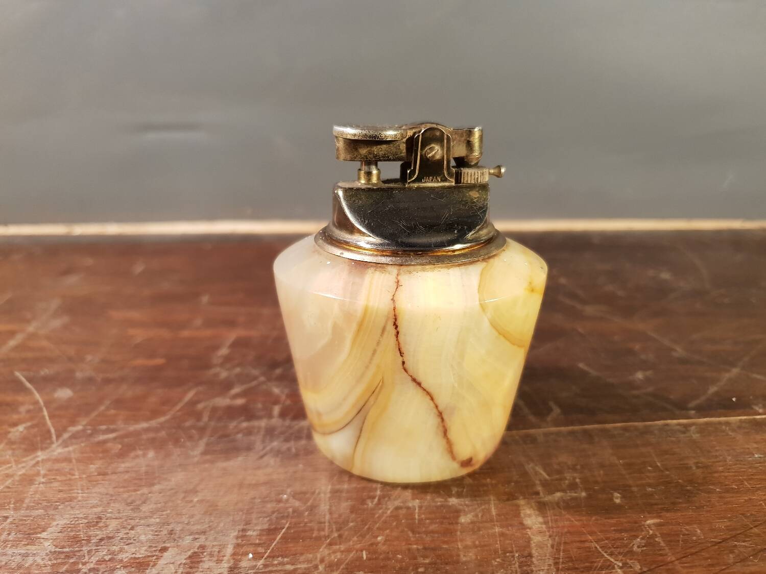 Table lighter