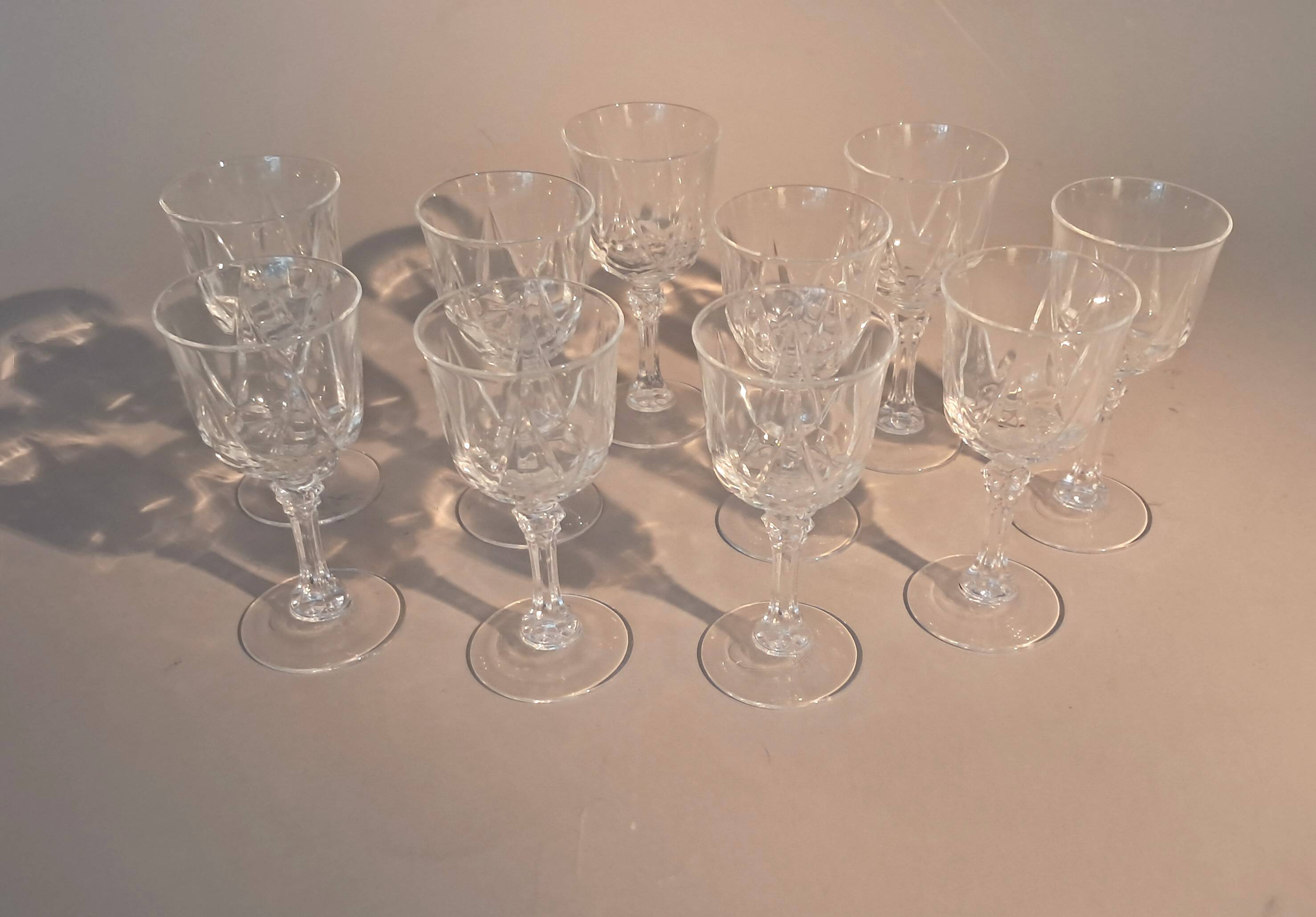 Set of 10 crystal liqueur glasses from Arques.