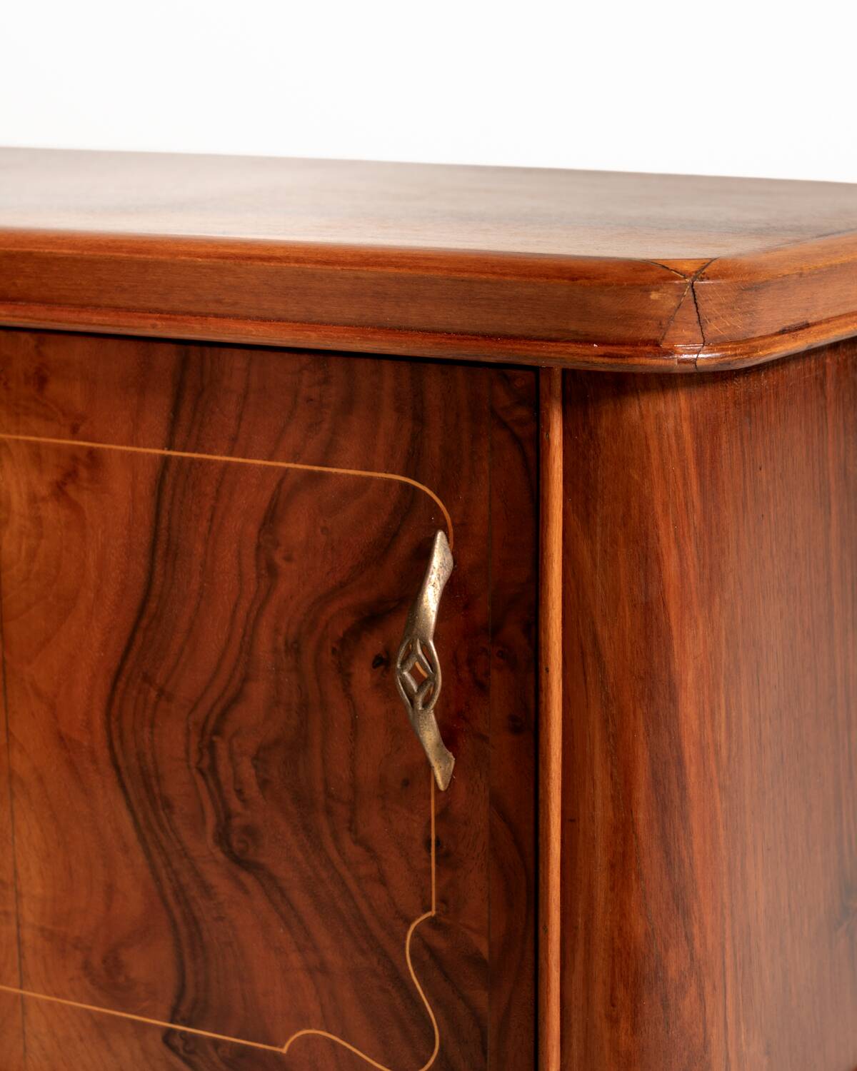 Pair of bedside tables attributable to Paolo Buffa for La PM Cantù