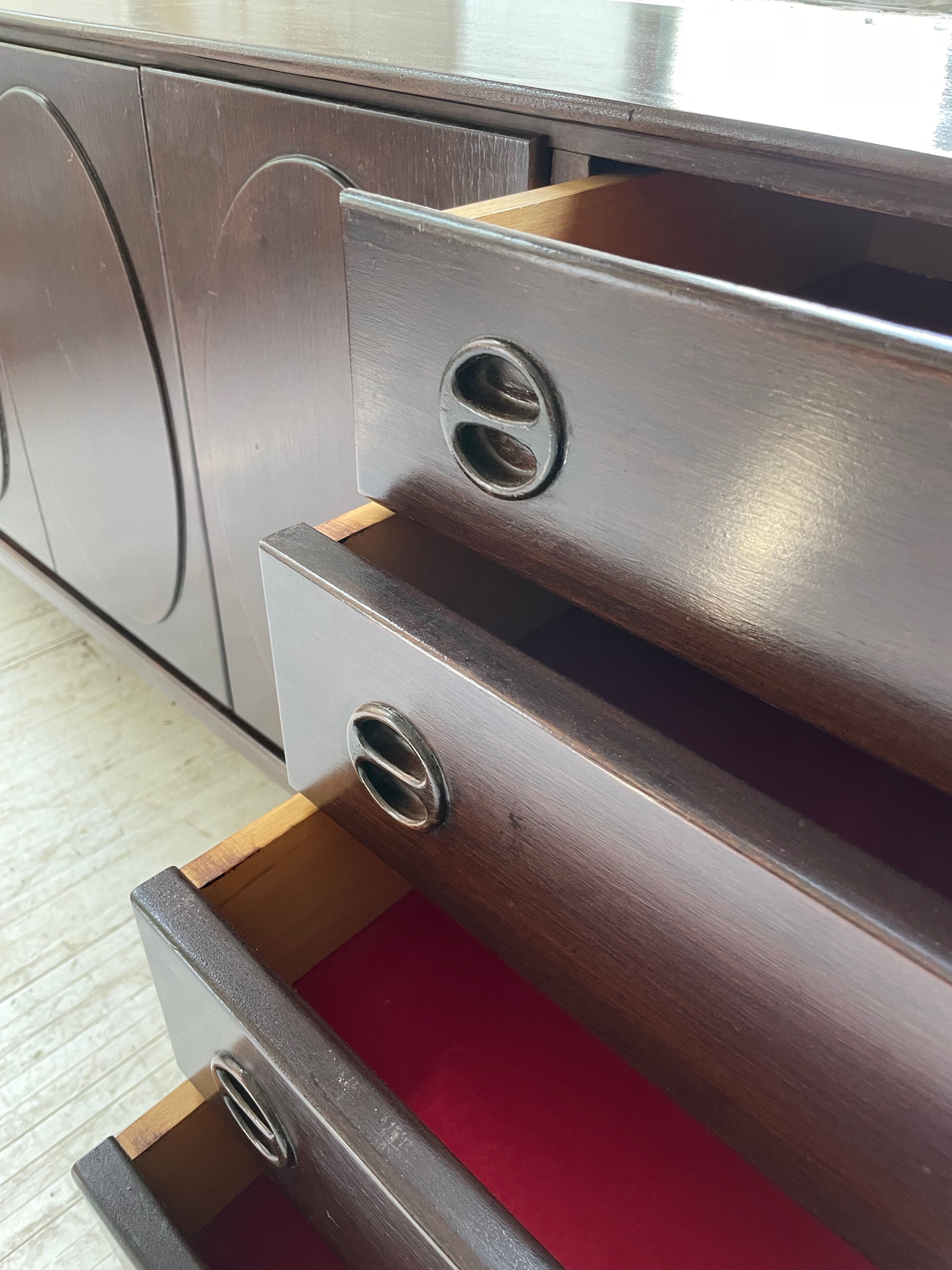 Walnut row Roche Bobois 240 cm