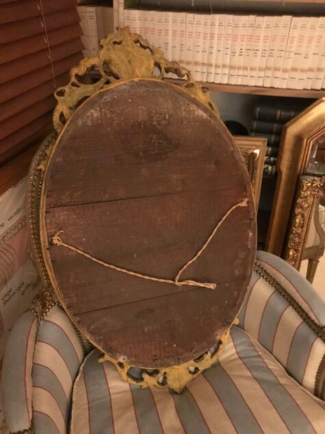 Miroir ovale feuille d’or Louis XVI 52x90cm