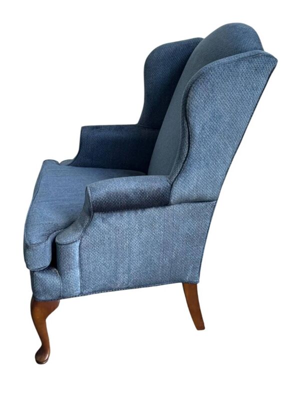 Paire de bergères à oreilles de style Chippendale