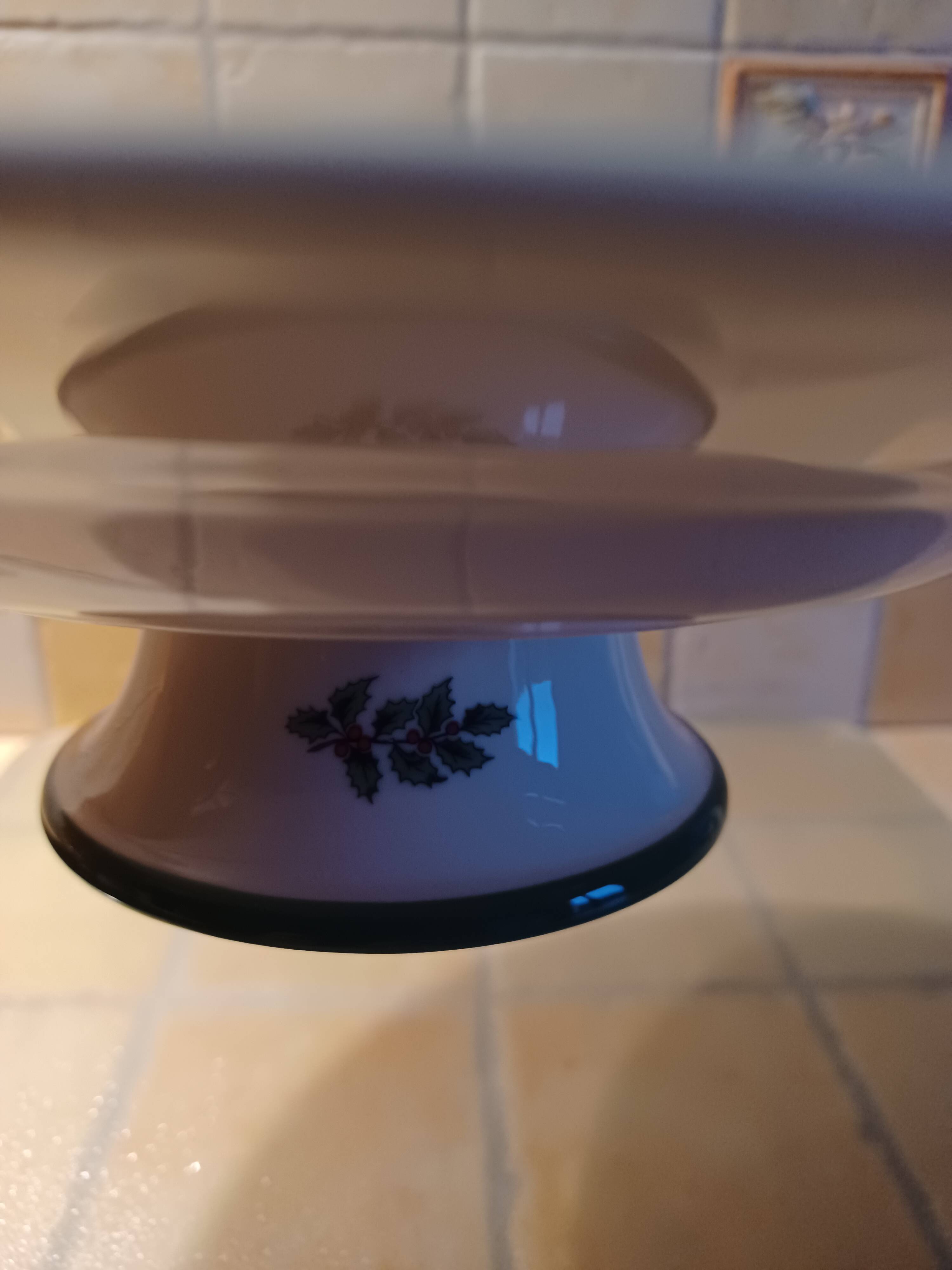 Christmas cake plate (on foot)