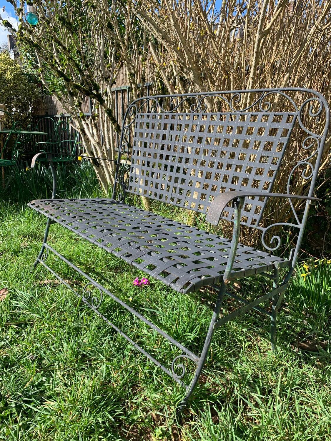Wrought iron folding garden bench