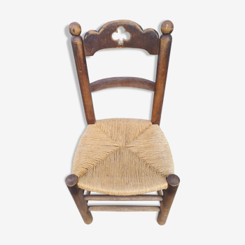 Straw mountain chair