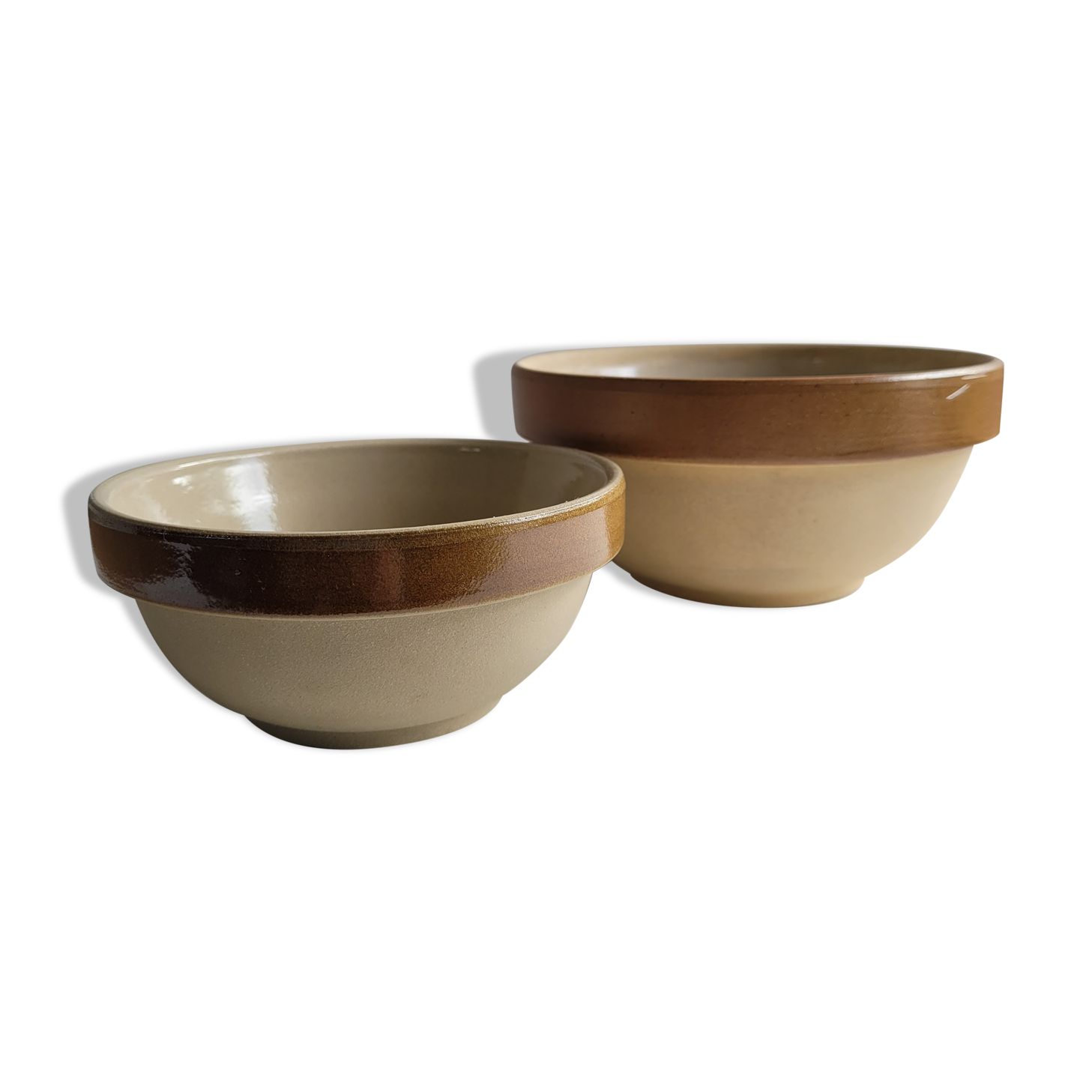 Set of 2 small and medium stoneware bowls