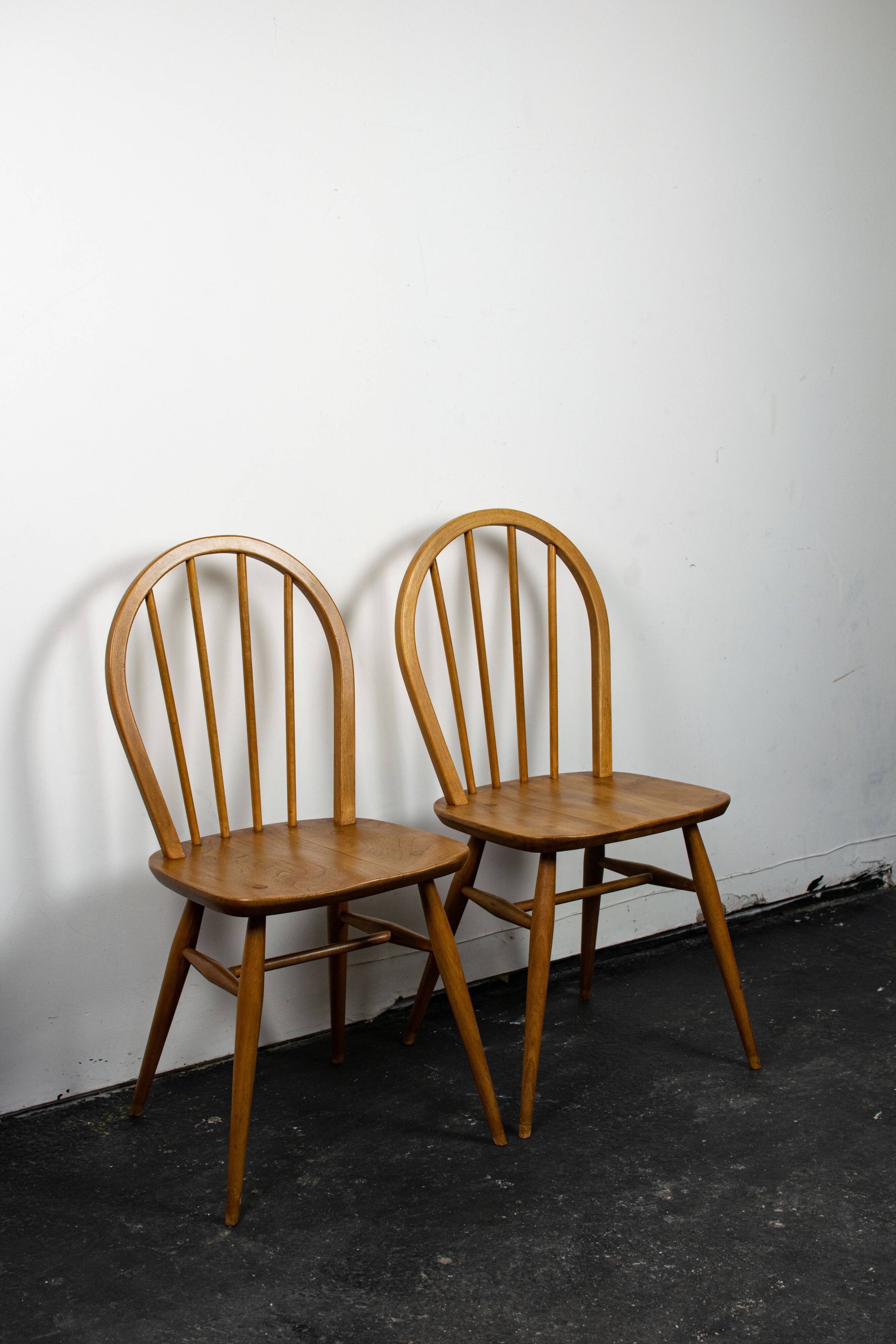 Pair of wooden chairs Ercol, 1960