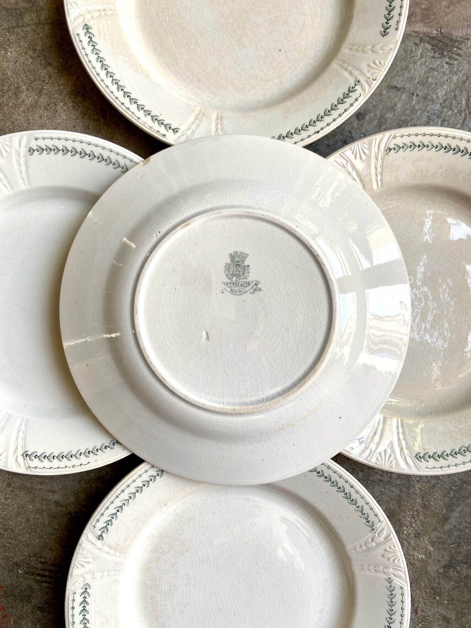 5 flat plates Gien in iron earth, service "Rivoli"