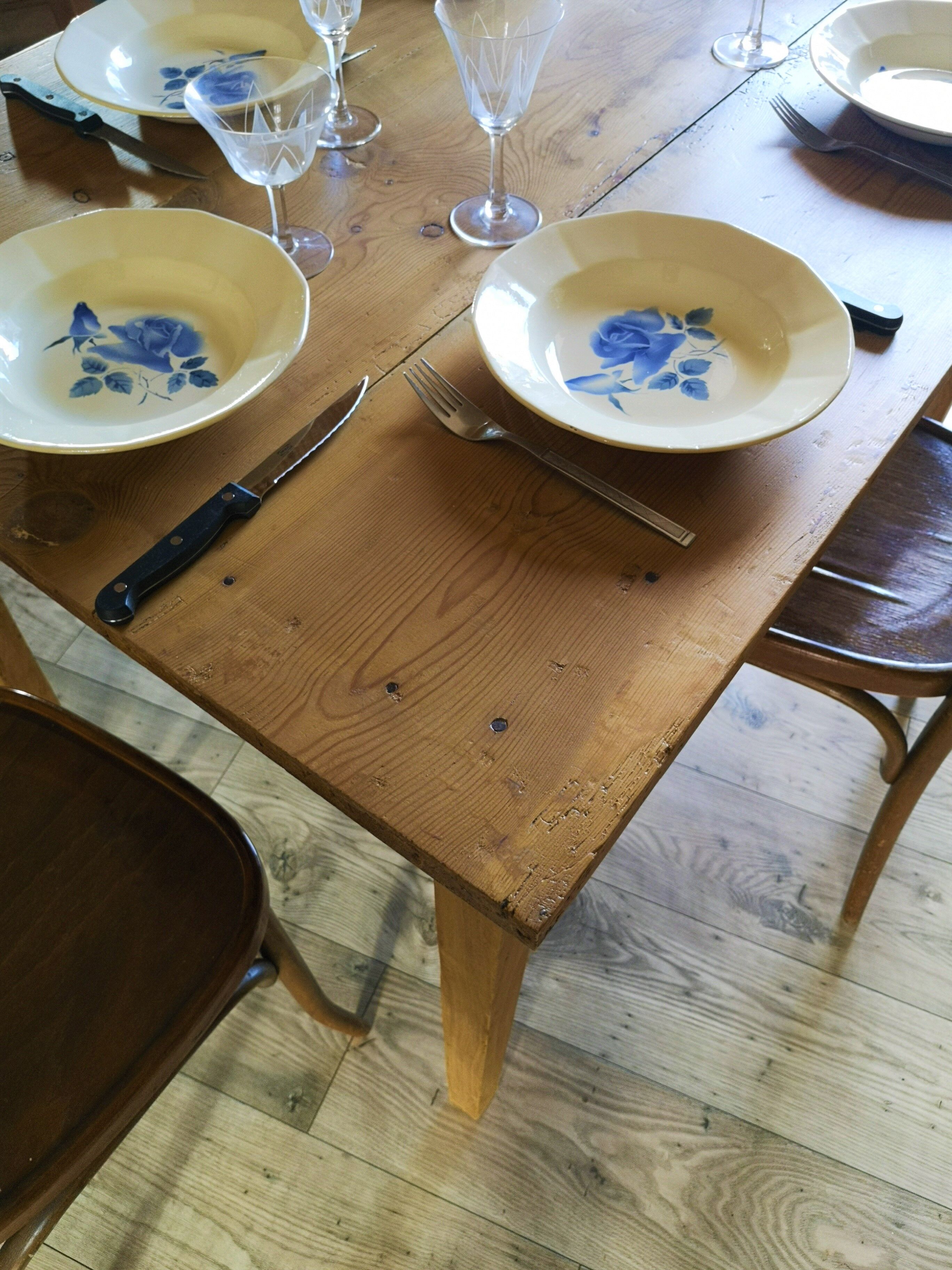 Farm table set 4/6 people and three bistro chairs