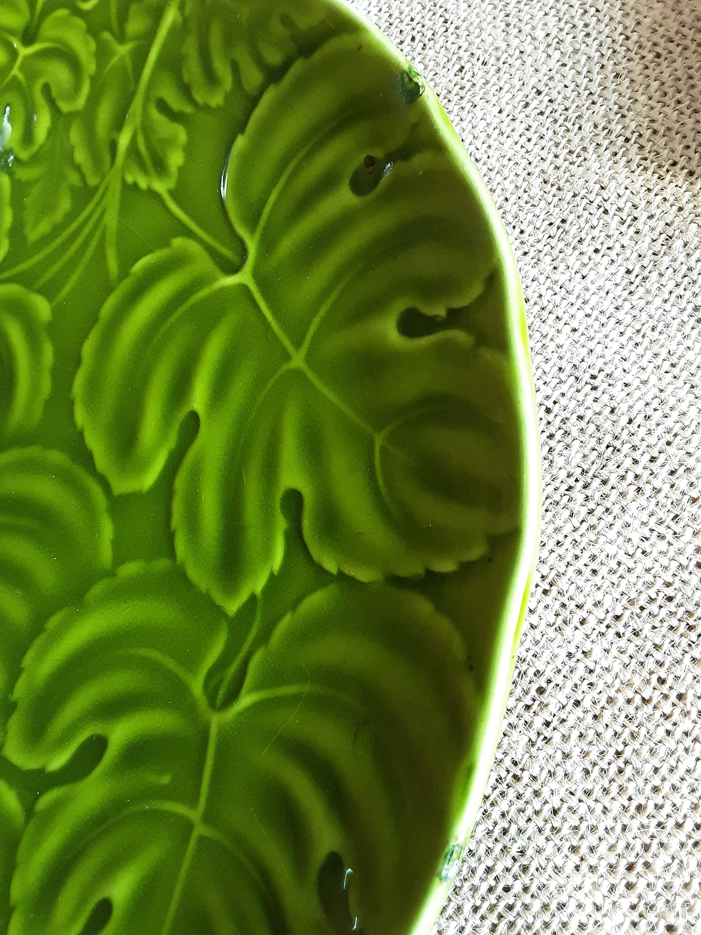 Small original round dish