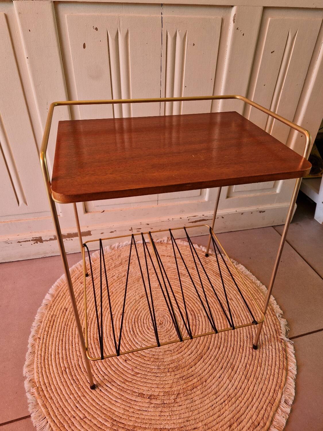 Side table in gold metal and scoubidou