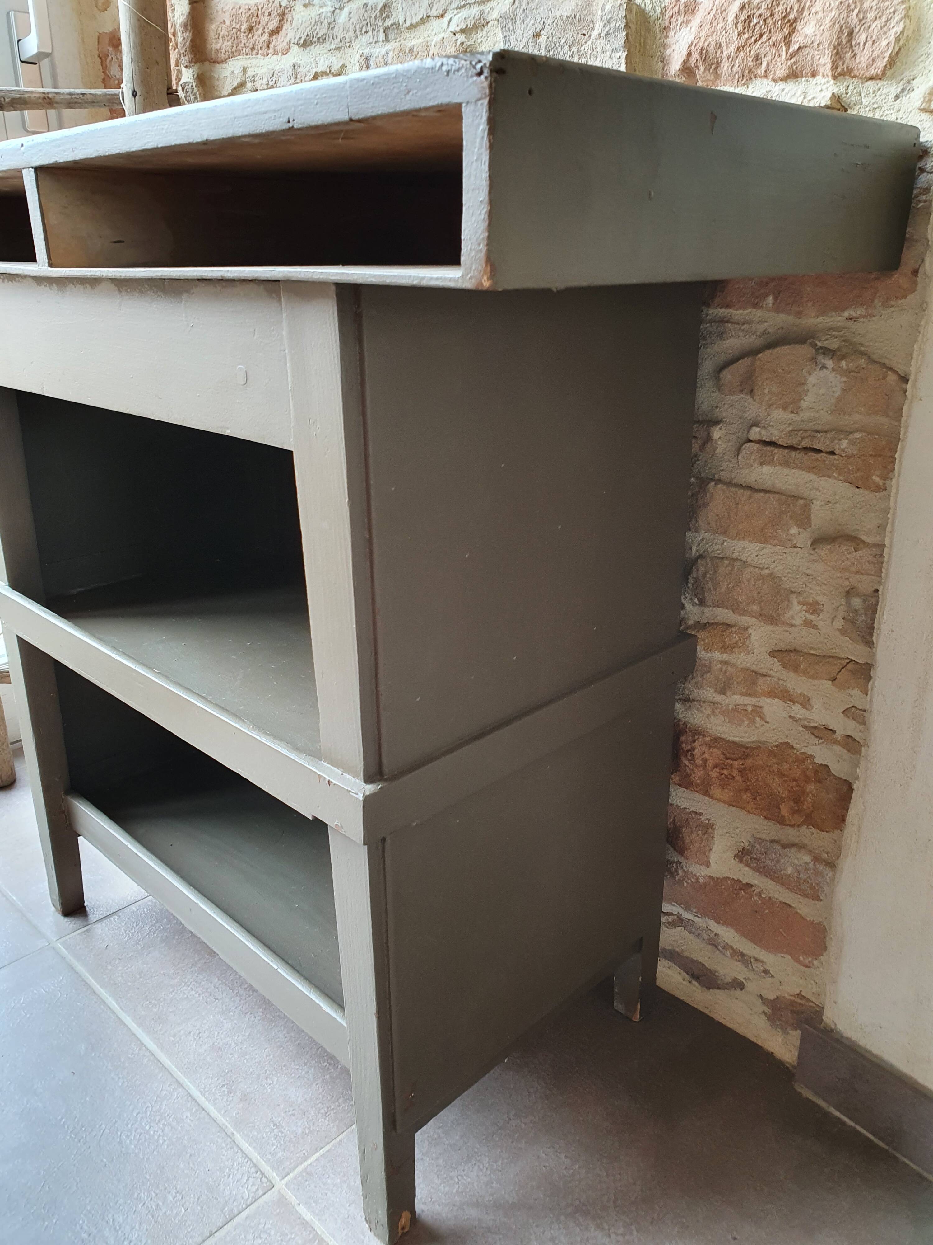 Khaki workshop furniture