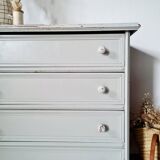 Antique chest of drawers with 4 drawers – Patinated pearl grey & ball feet
