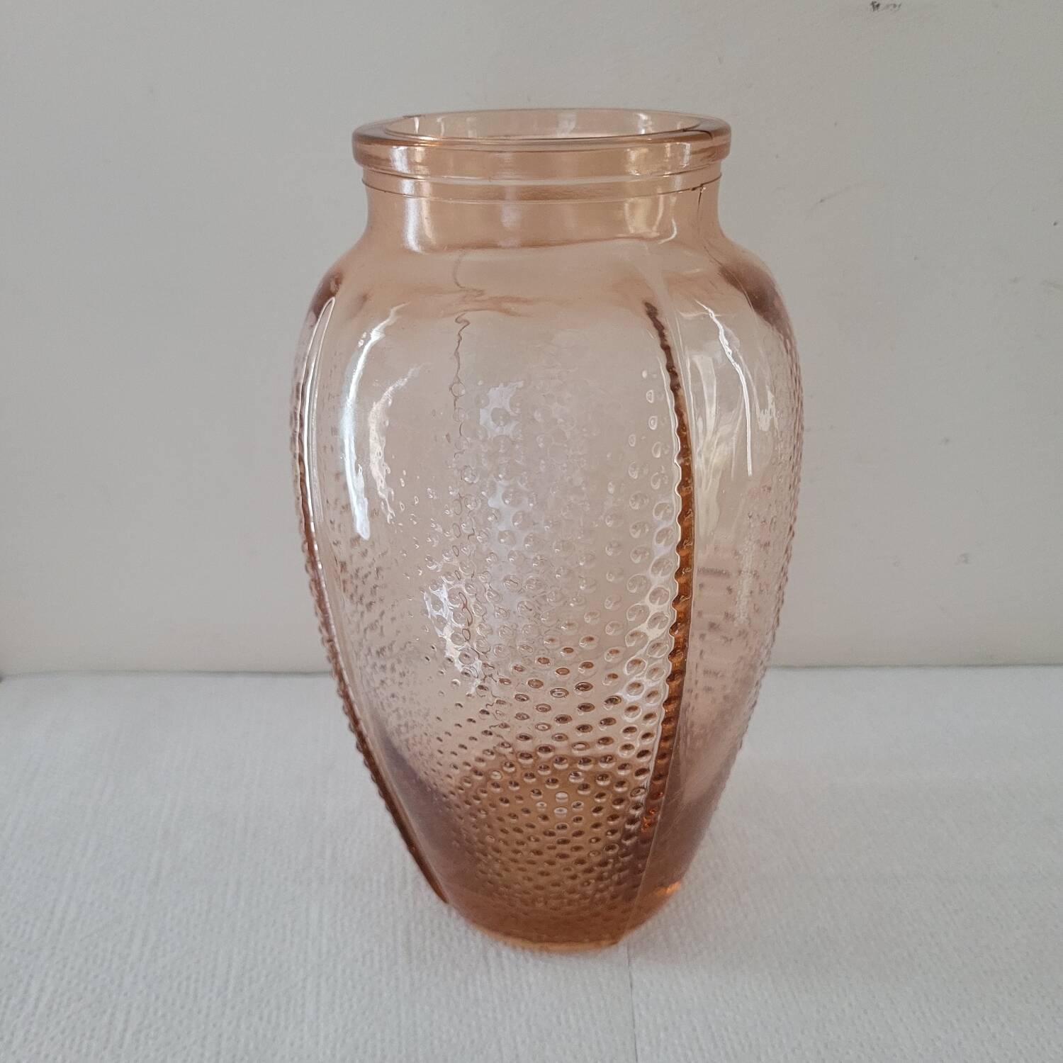 "opalescent hobnail peach-pink vase"