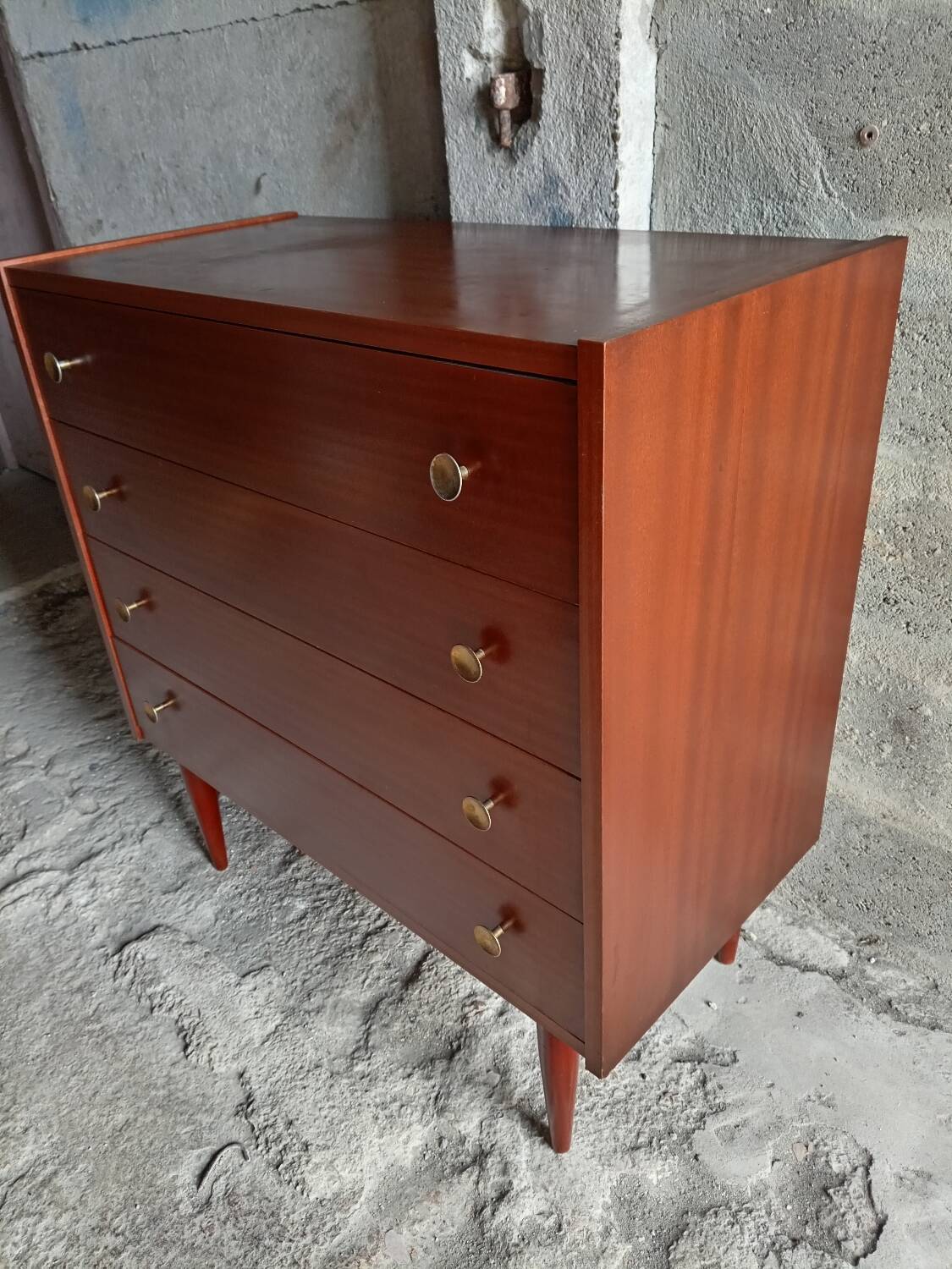 Commode vintage