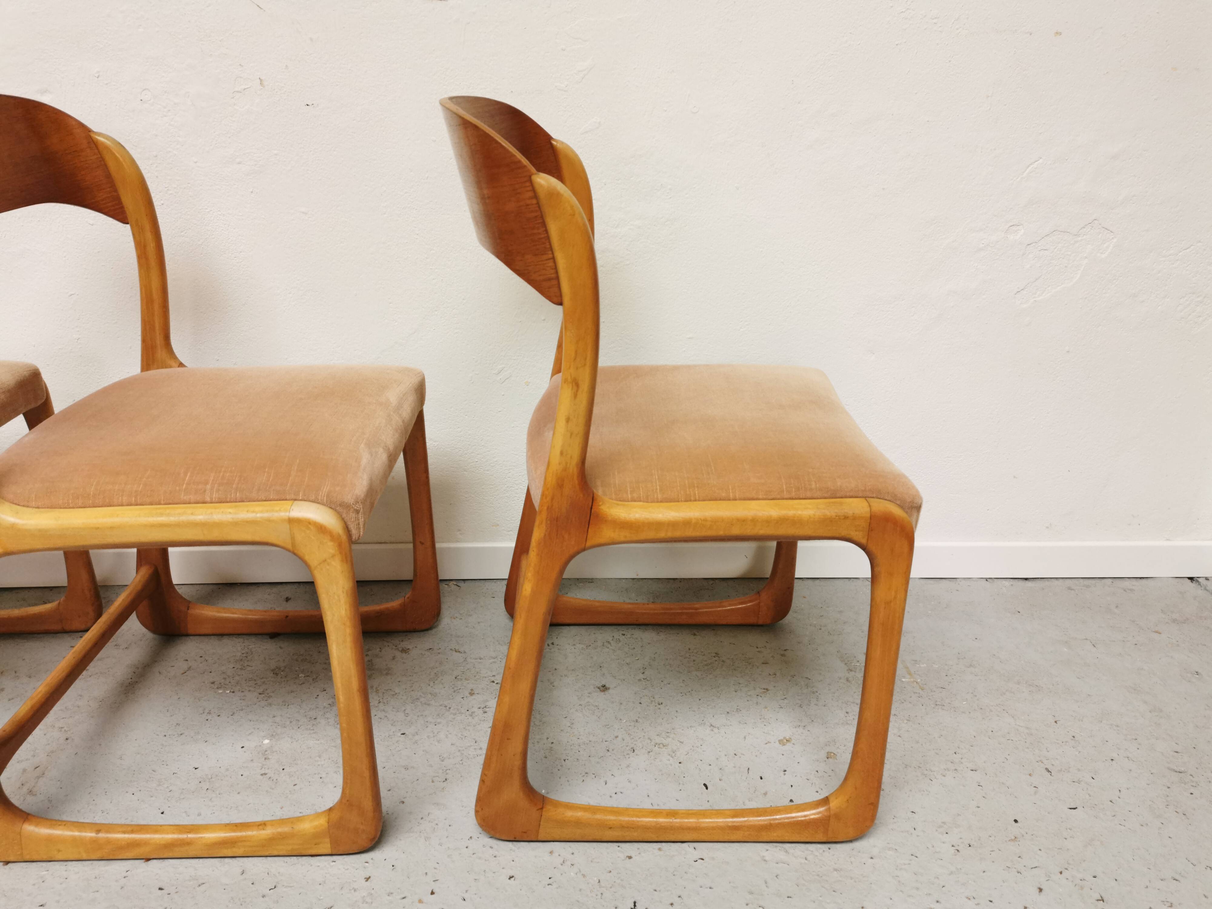 Series of 4 chairs Baumann Traineau