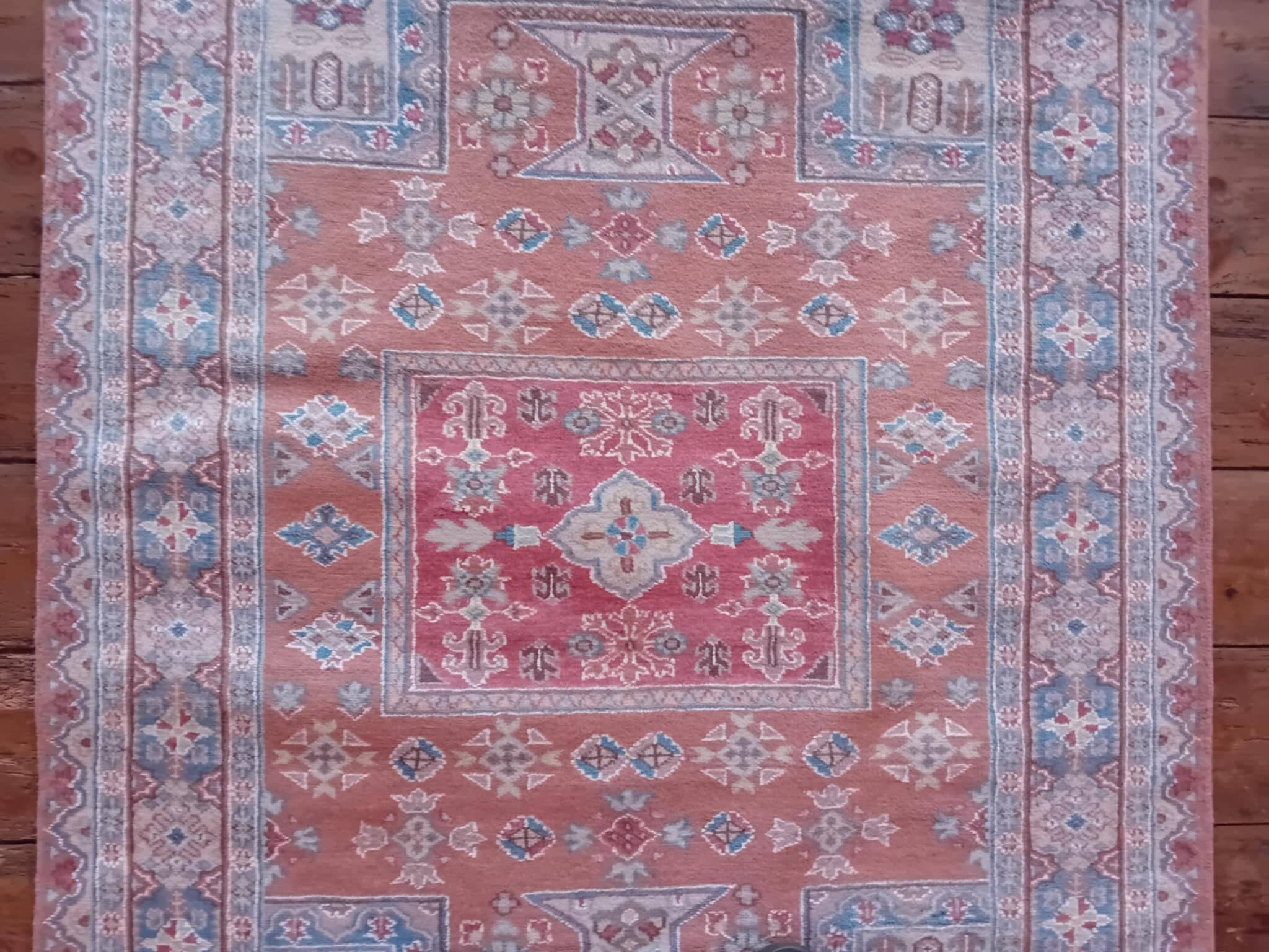Handmade Pakistani Kafkazi Rug 180x131cm