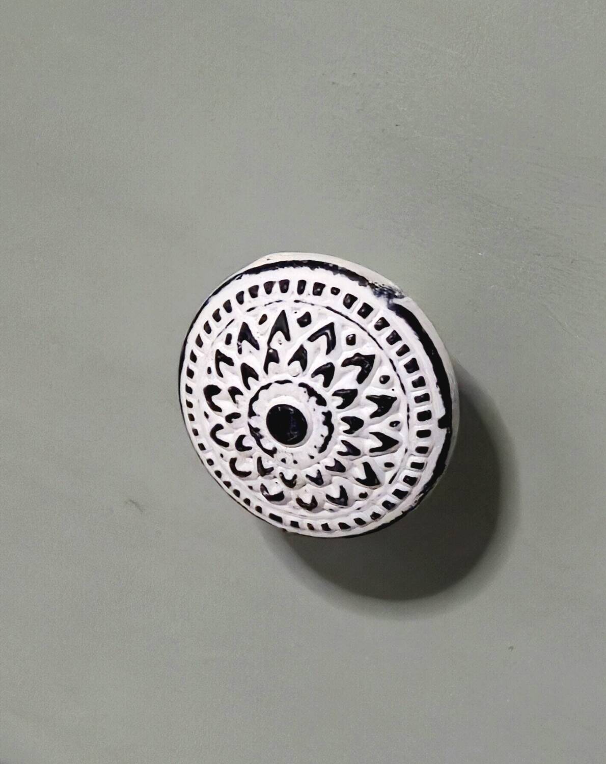 Chest of drawers with 3 drawers