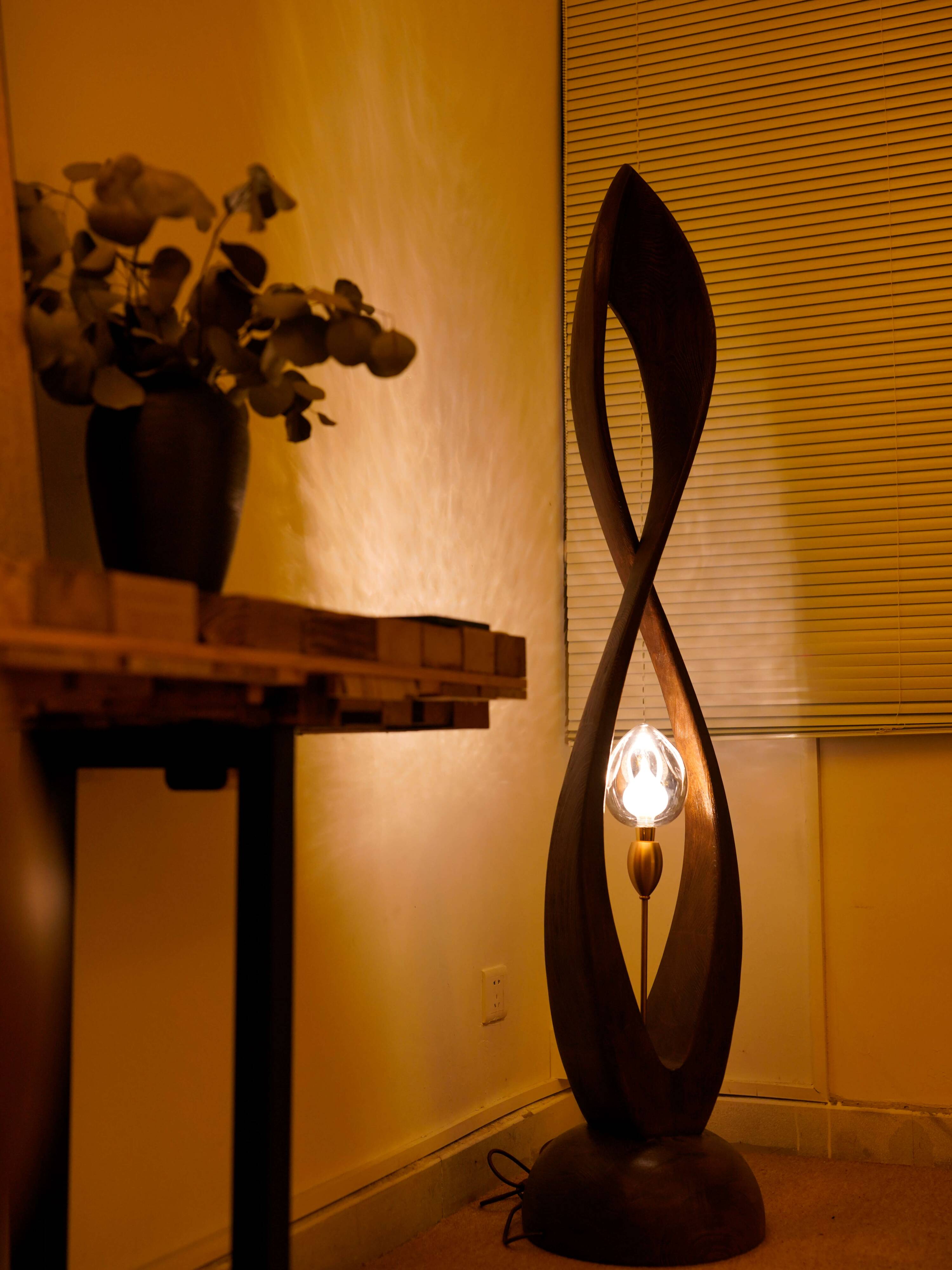 Abstract Wooden Standing Sculpture Floor Lamp by Flowlight Design Inifinity