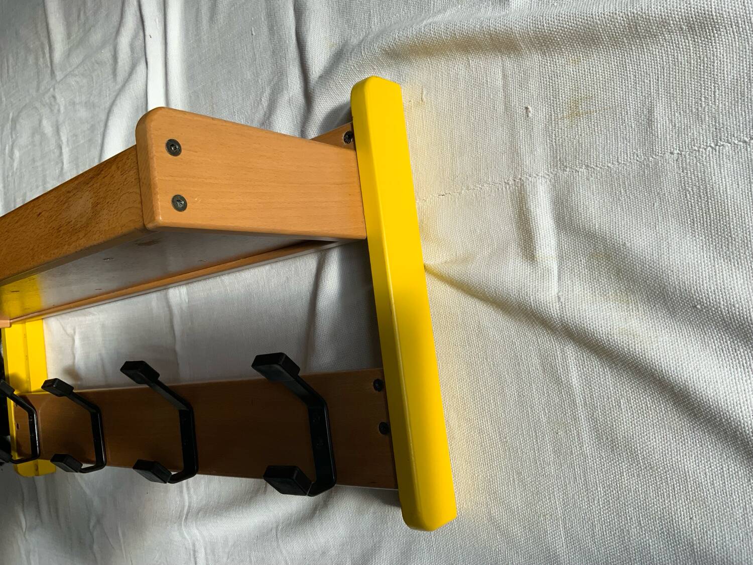 Wall coat rack