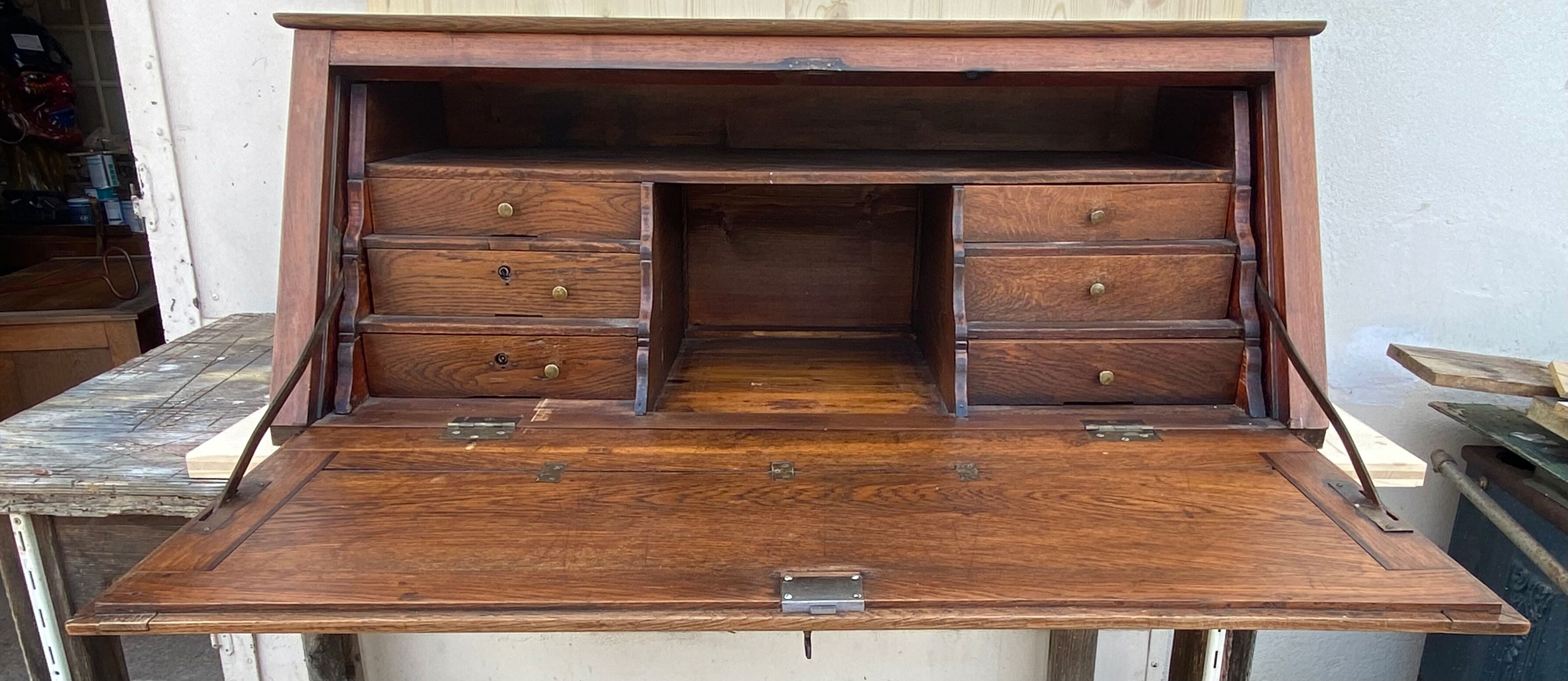 Furniture bahut three old body