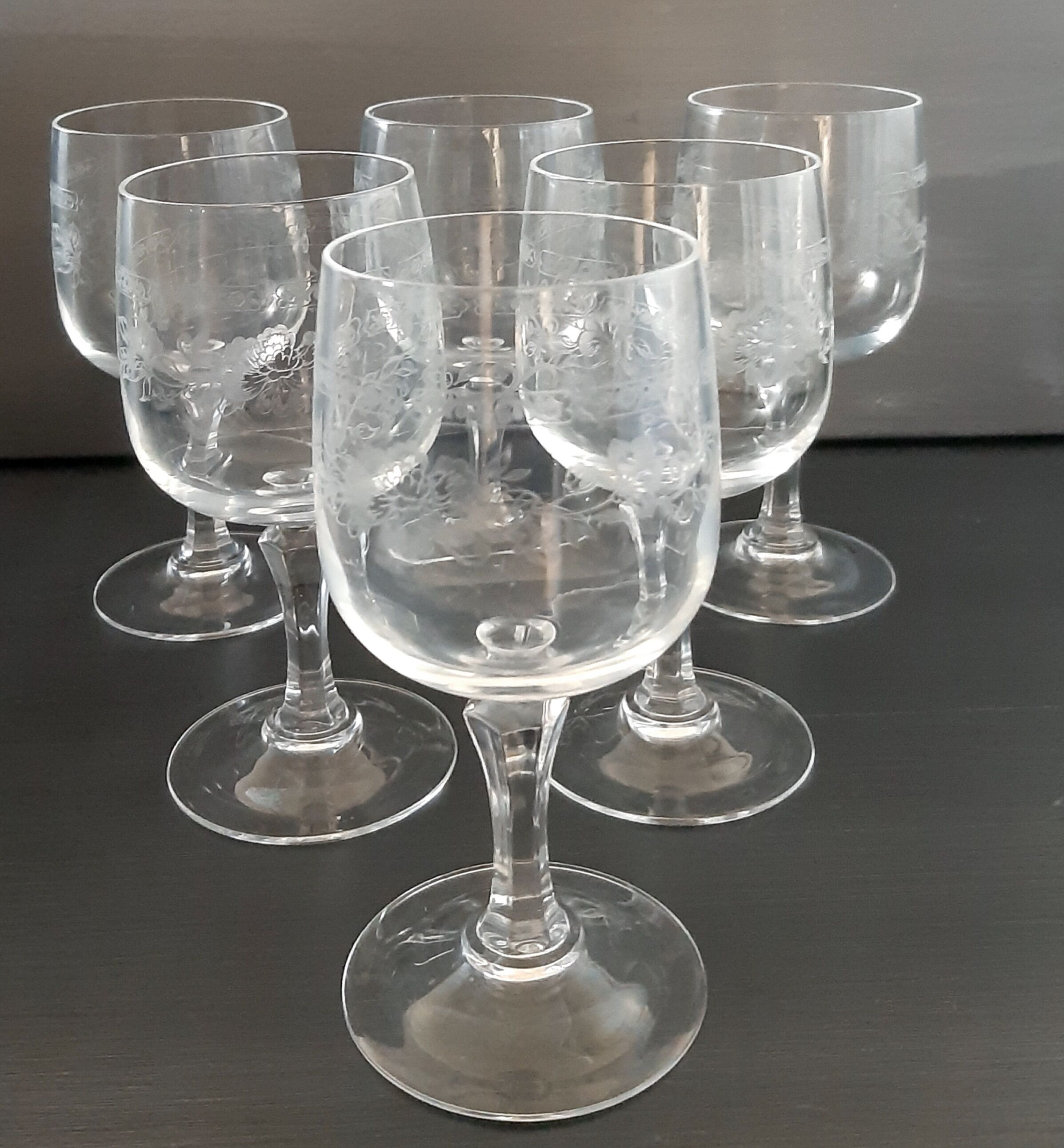 6 old foot glasses