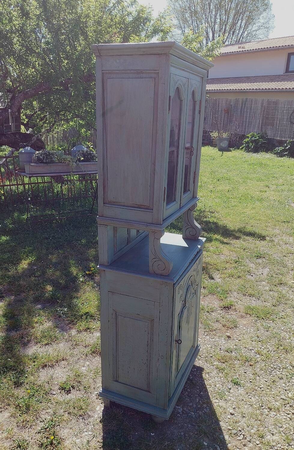 Glass-fronted buffet with 2 bodies