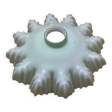 Opaline moulded lampshade for suspension or oil lamp