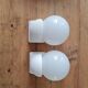 Paire d'applique en opaline blanche
