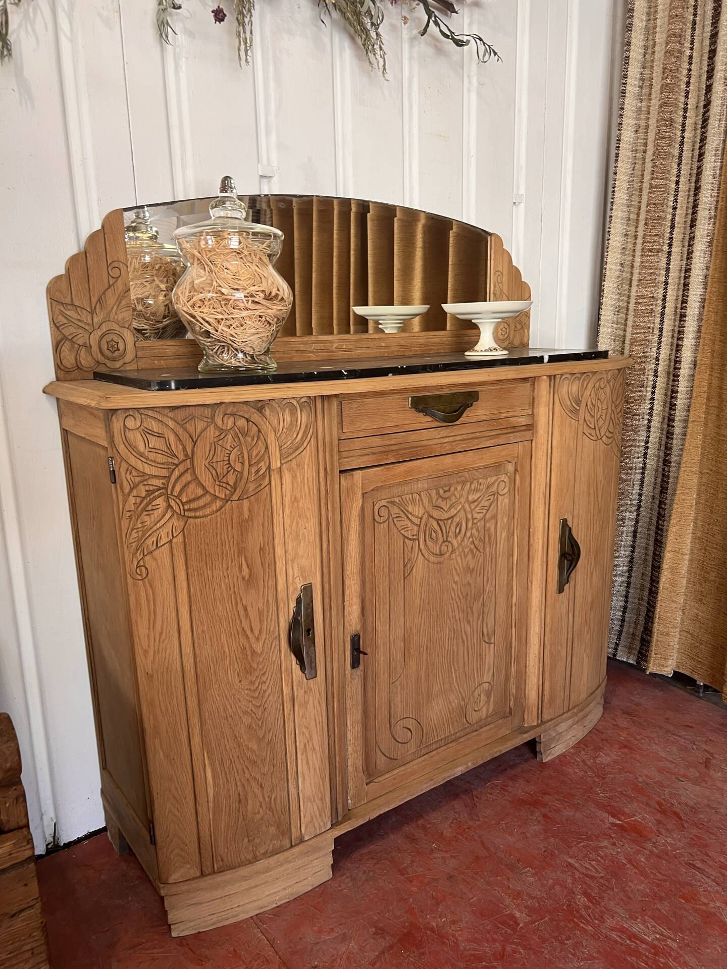Art Deco style furniture