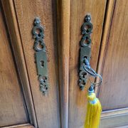 Bahut 2 doors 1 drawer louis philippe in blond walnut of the XlX th century