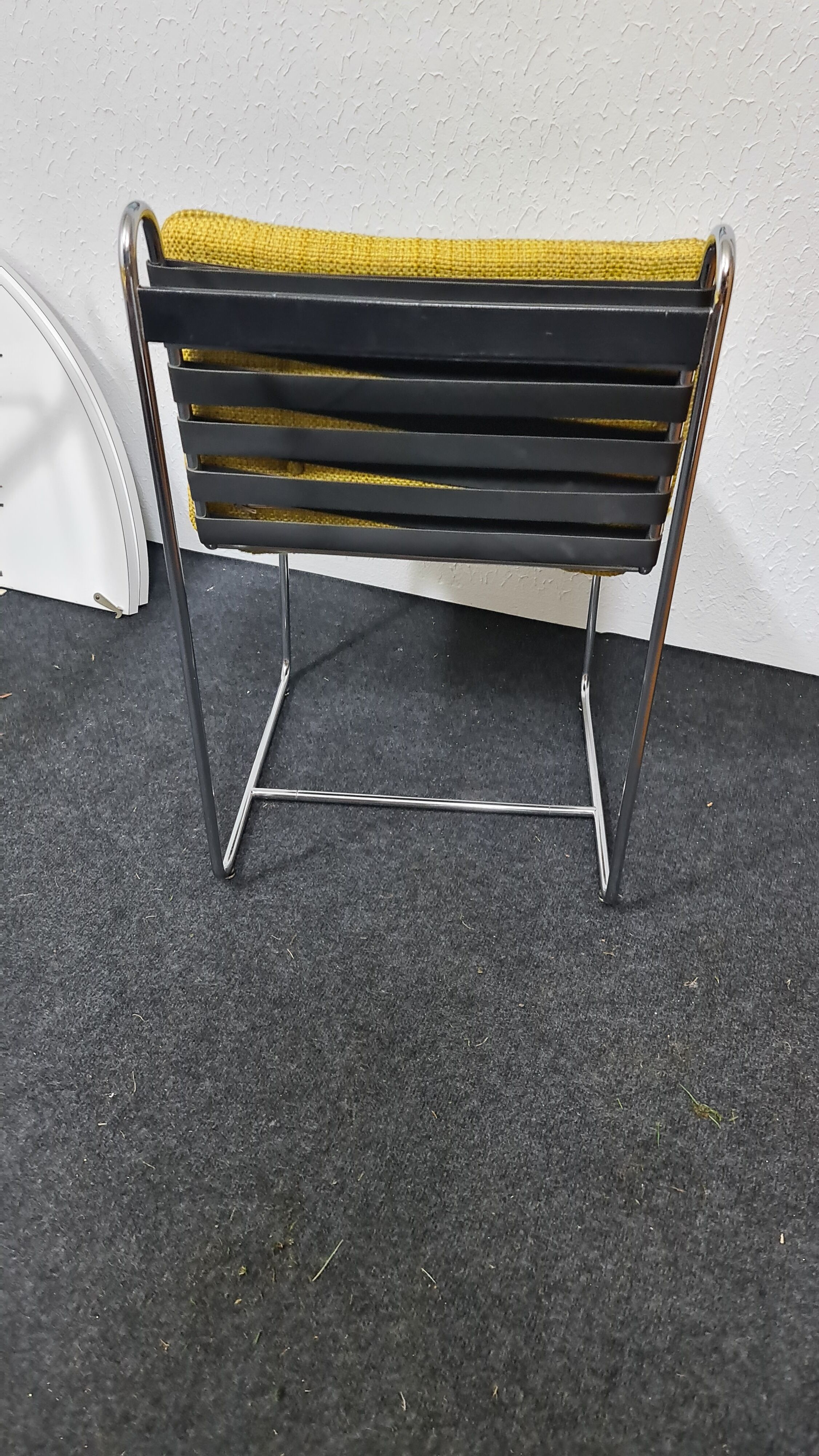 A set of 6 vintage  metal framed dinning chairs