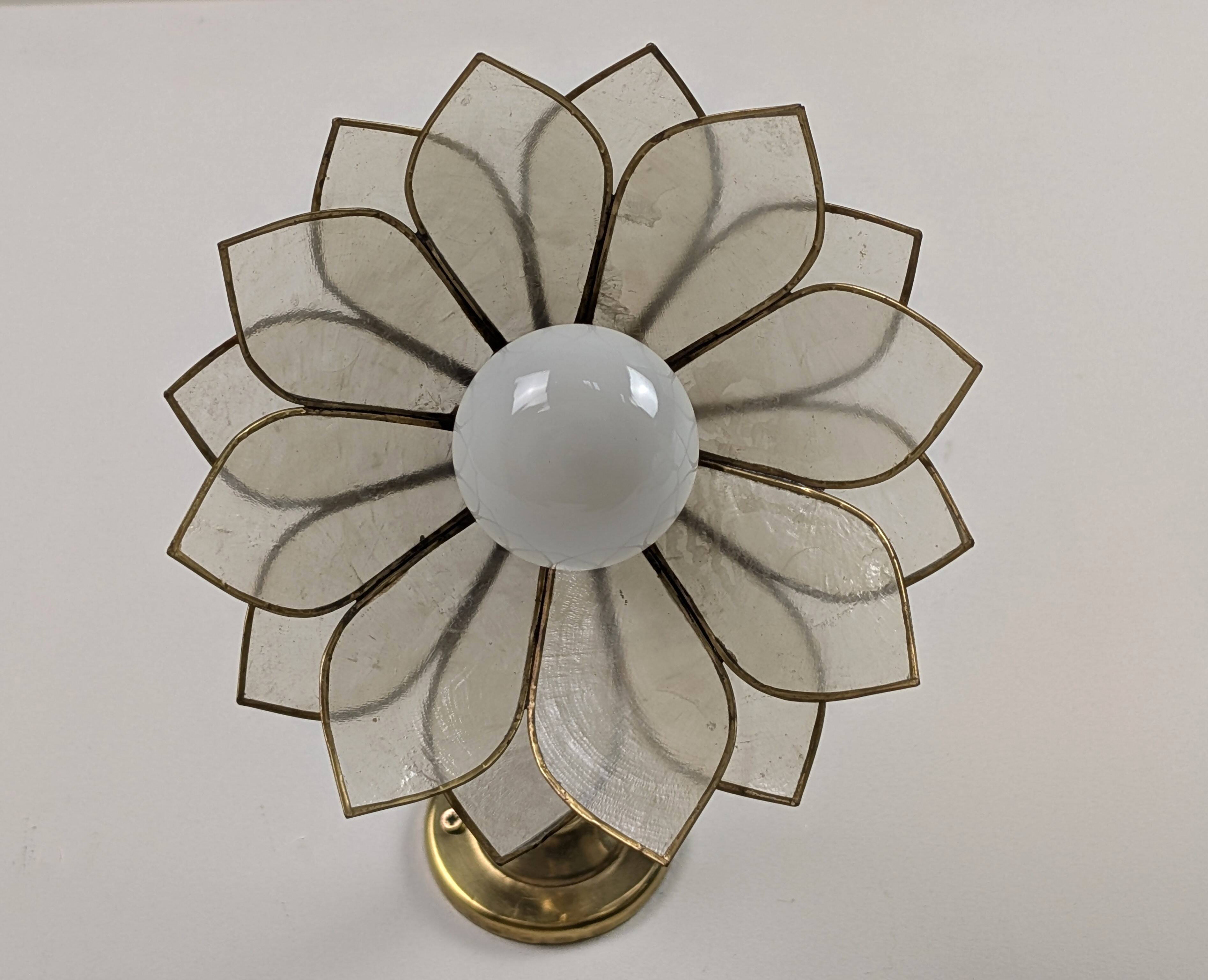 Paire appliques fleurs en nacre