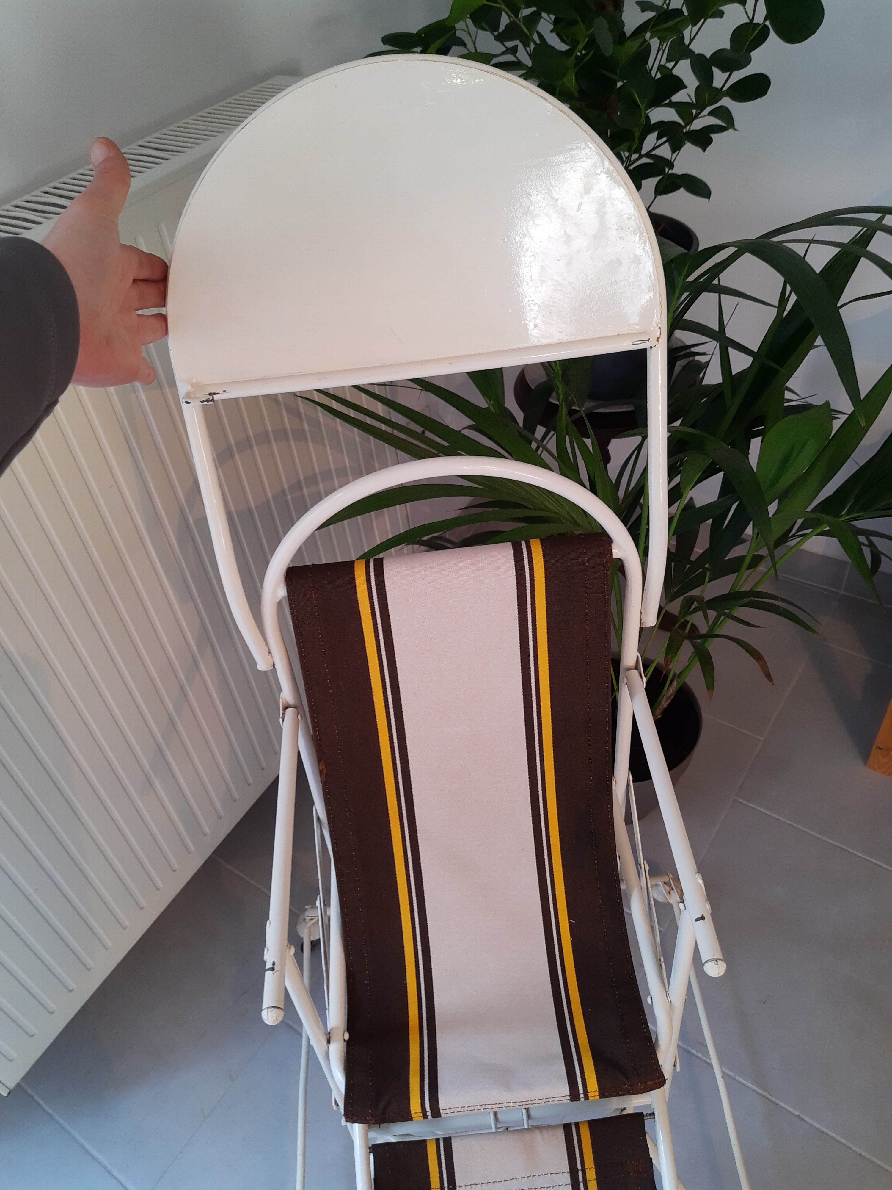 Vintage high-top folding child chair