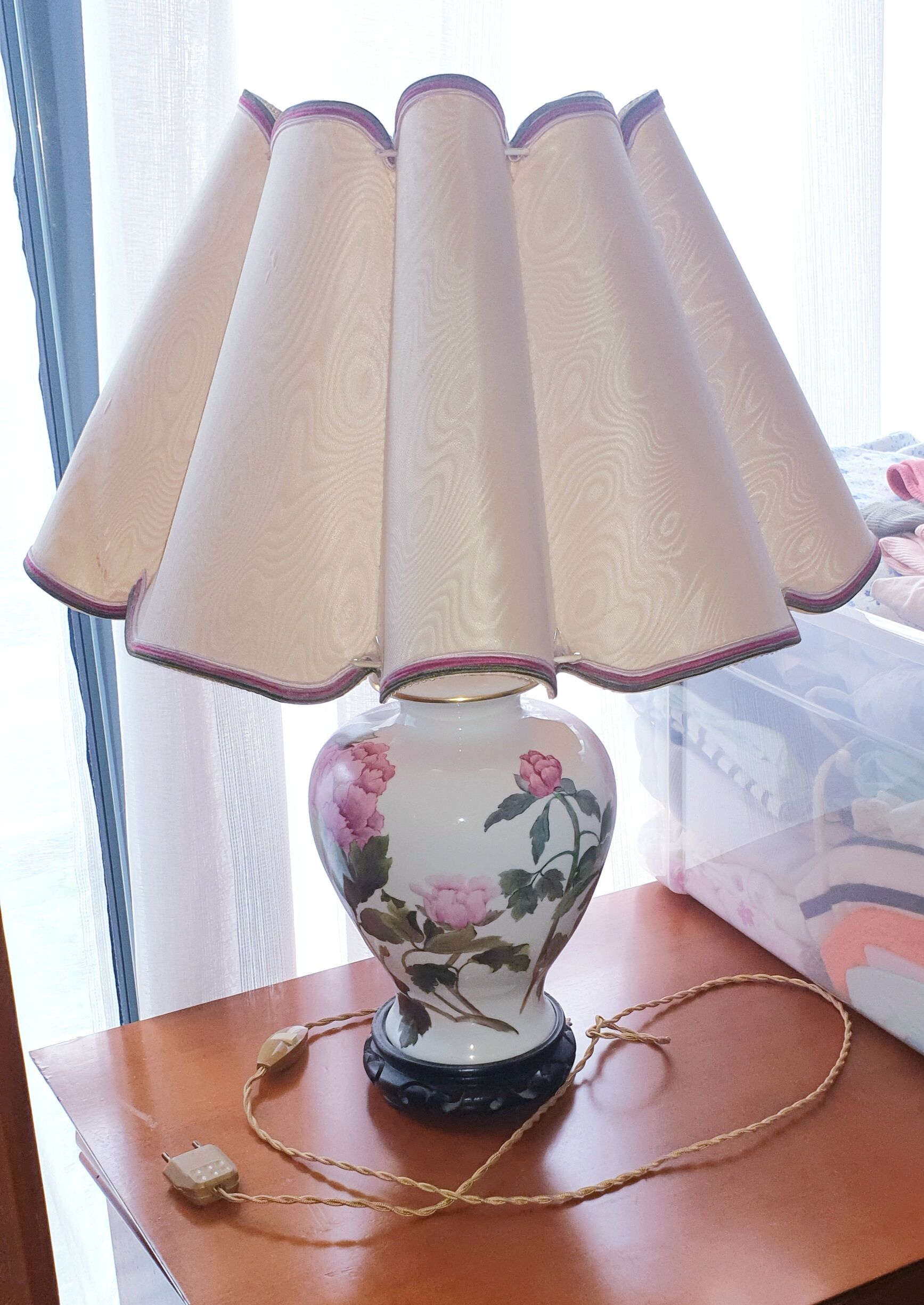 Porcelain living room lamp