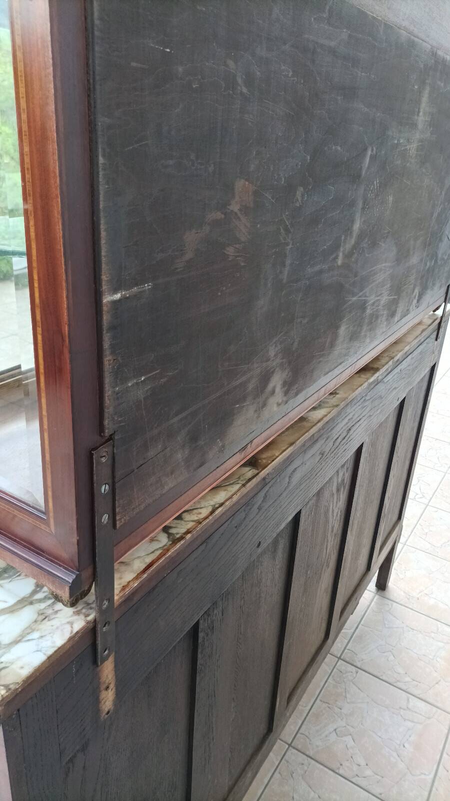 Louis XVI buffet in mahogany veneer and marquetry