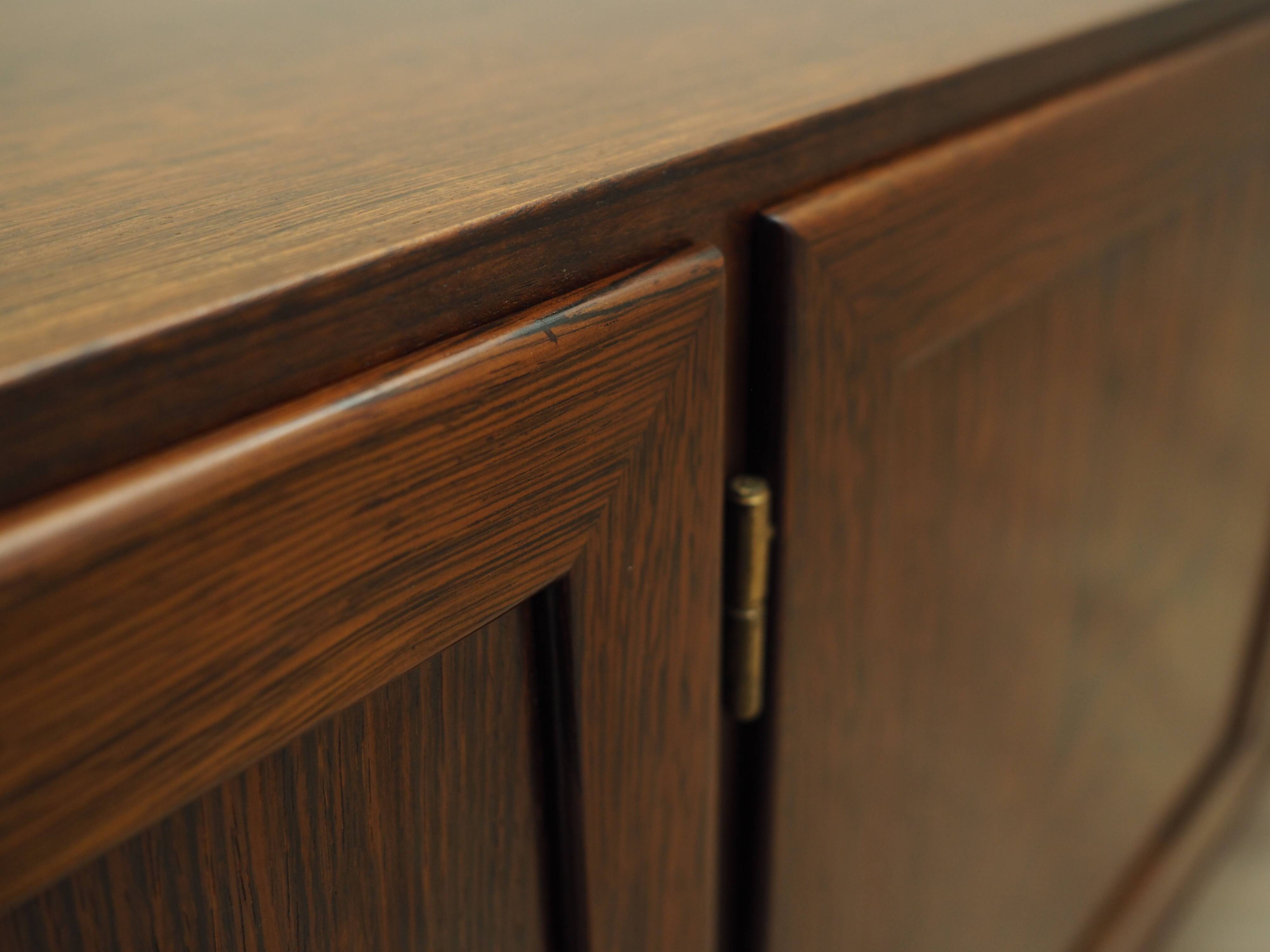 Enfilade en palissandre, design danois, années 1960, designer : Severin Hansen, produit