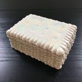 Pearly white biscuit box