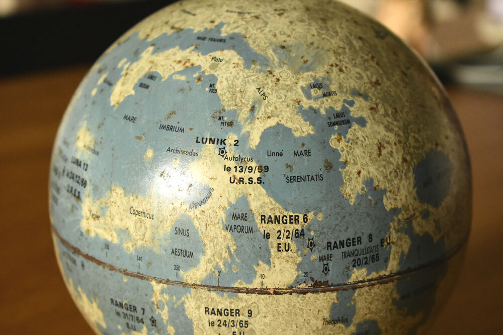 Globe "The Moon" Replogle Globes Inc. Chicago USA 1966