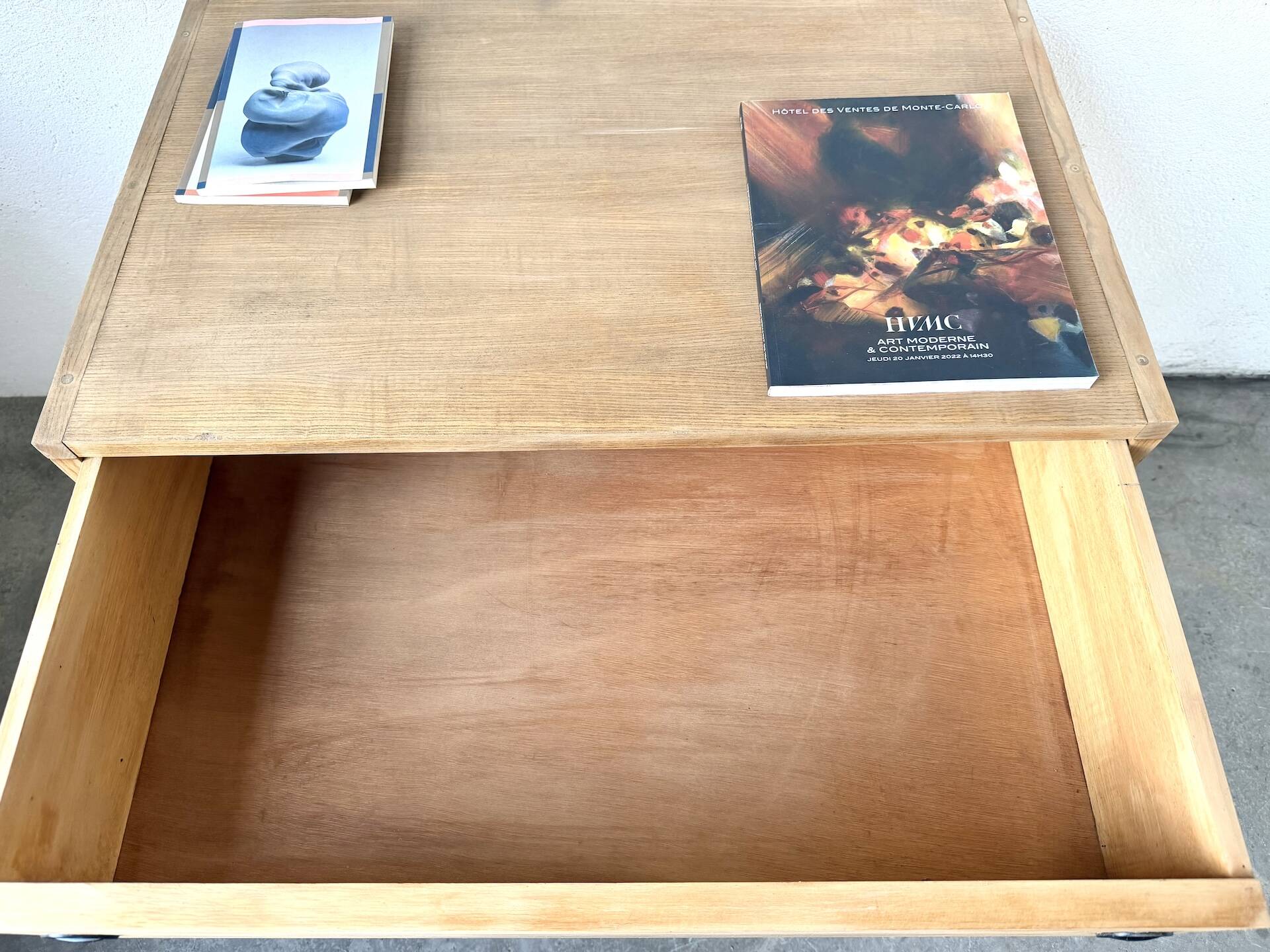 Three-drawer commode ARP — Minvielle, oak and lacquered metal, France, years