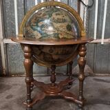 Globe Bar