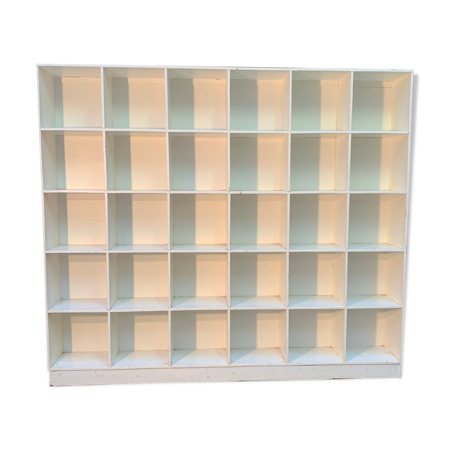 Vintage storage shelf, design library