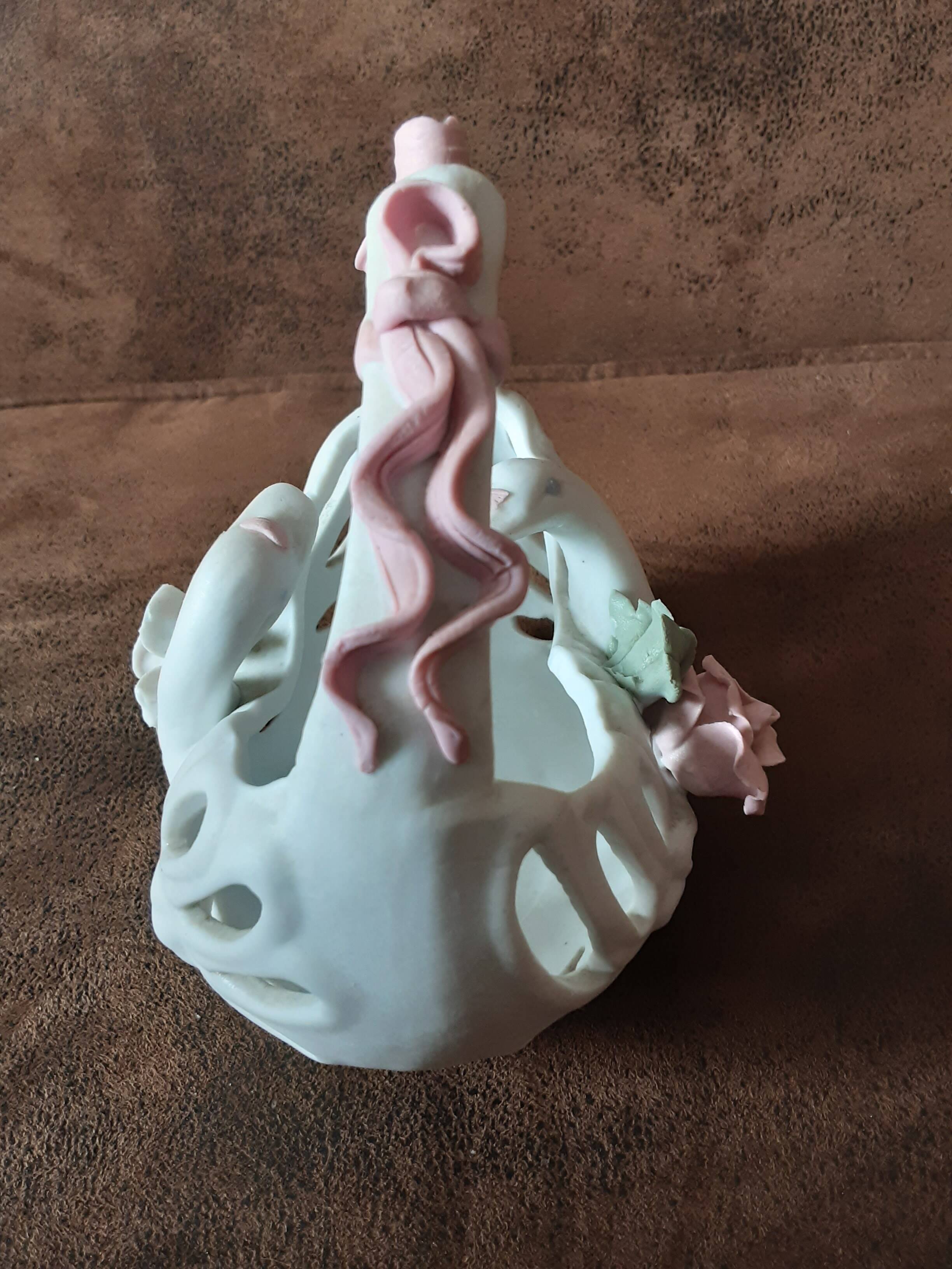Ceramic basket