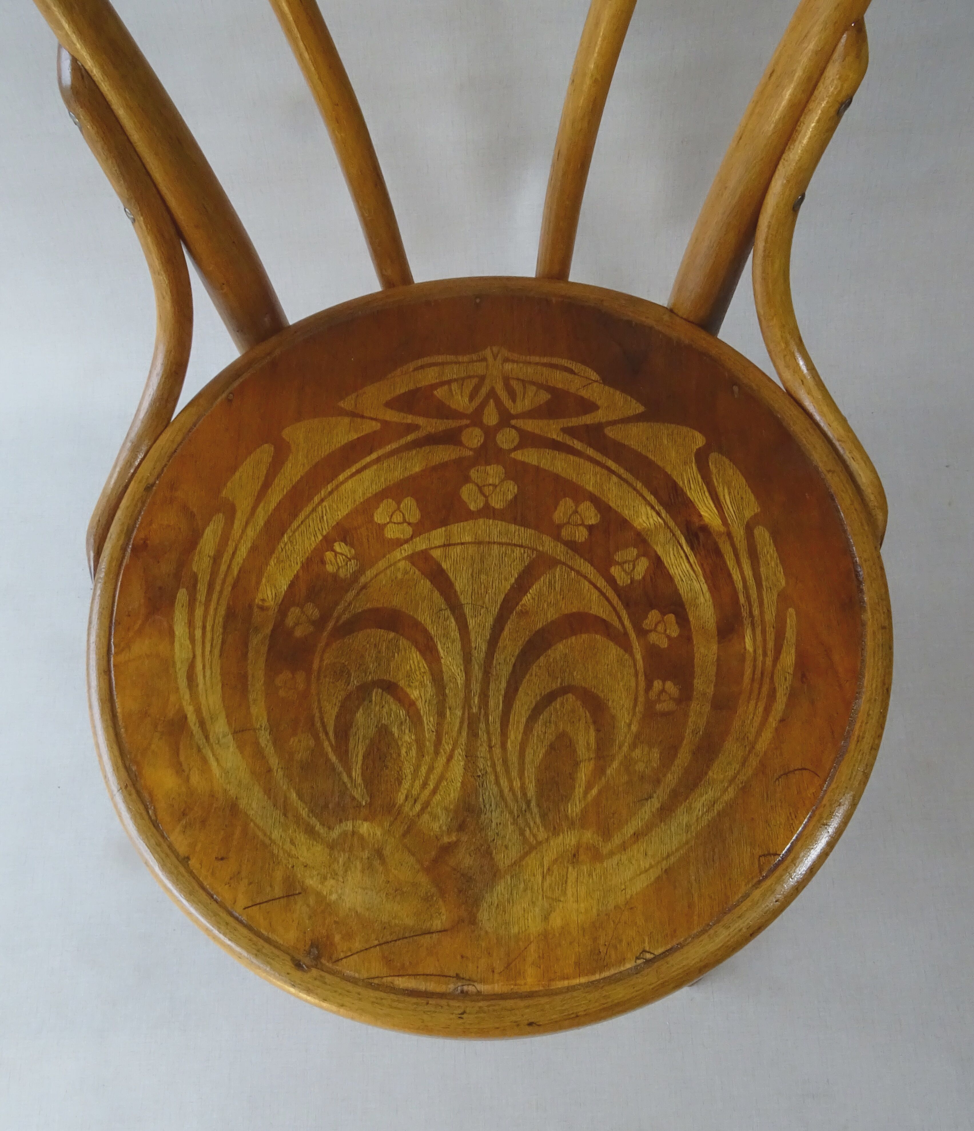 Vienna bistro chair N°18 wood-curved by KOHN, 1910 wooden seat,